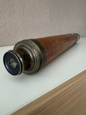 Großes antikes Fernrohr